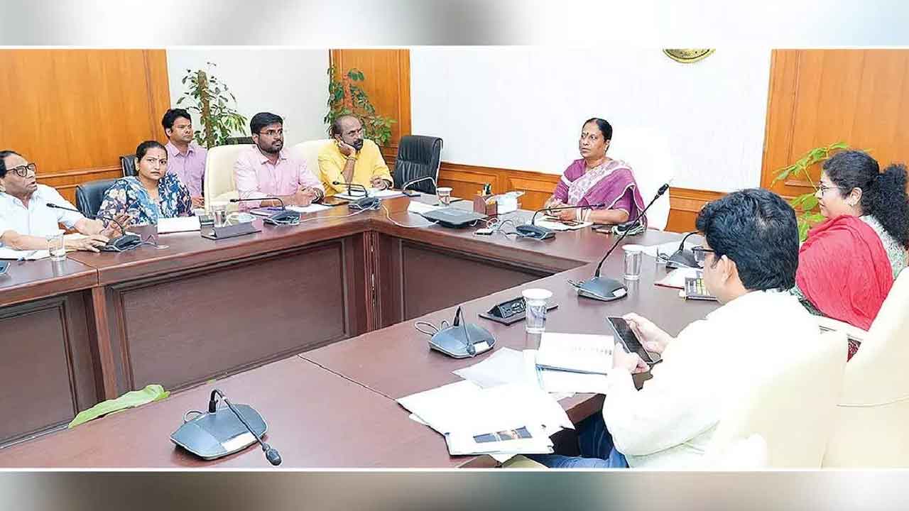 ‘యాదాద్రి’ స్వర్ణతాపడంపై రెండు కమిటీలు