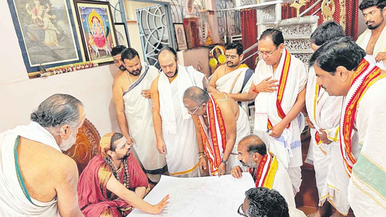 త్వరలో రాజన్న ఆలయ విస్తరణకు శ్రీకారం