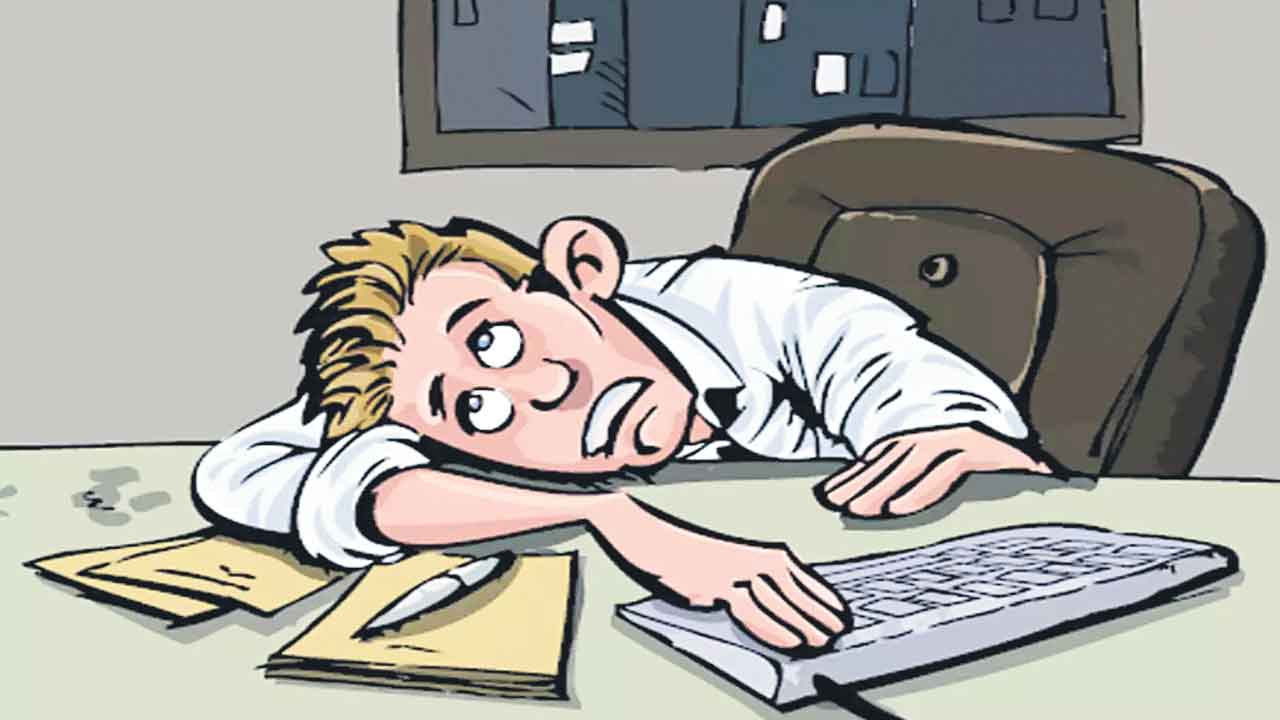 AEO | ఏఈవోల అరిగోస.. 4 నెలలుగా క్షణం తీరిక లేకుండా విధులు!