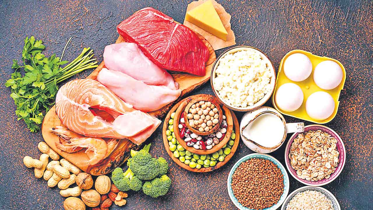 గిరిజన గురుకులాల్లో అందని పోషకాహారం!