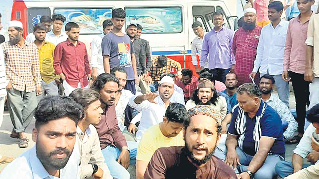 అడ్డగోలుగా కడుపు‘కోత’లు