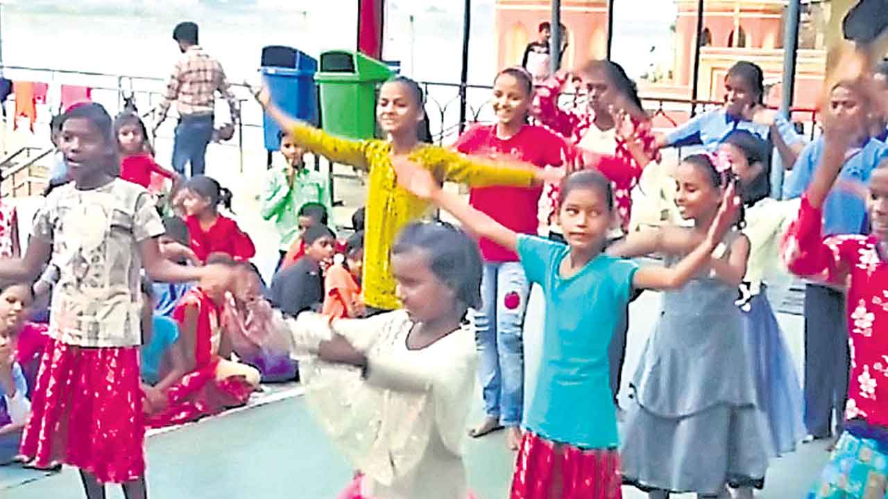 ఘాట్‌ వాలా స్కూల్‌