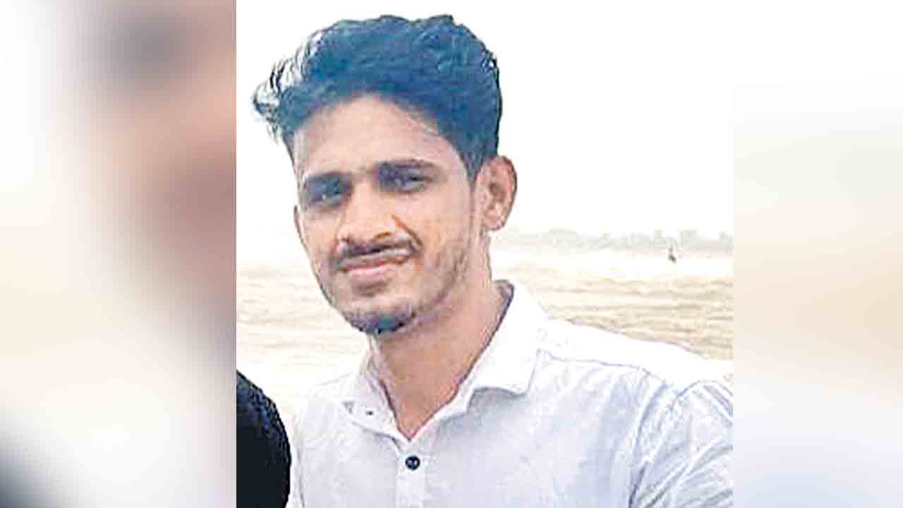 గోదావరిలో యువకుడి గల్లంతు