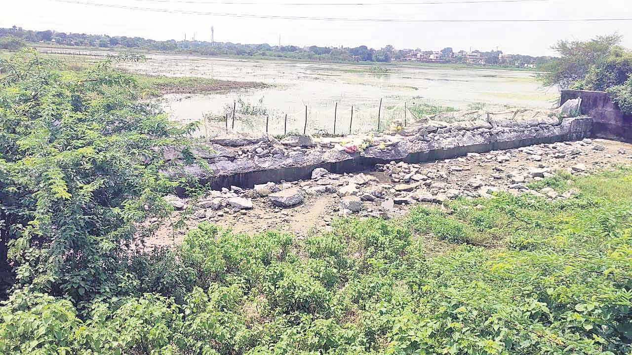 ‘హస్తం’ను చుట్టుముట్టిన శనిగకుంట..!