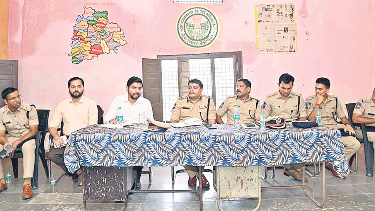 జైనూర్‌లో పటిష్ట భద్రత