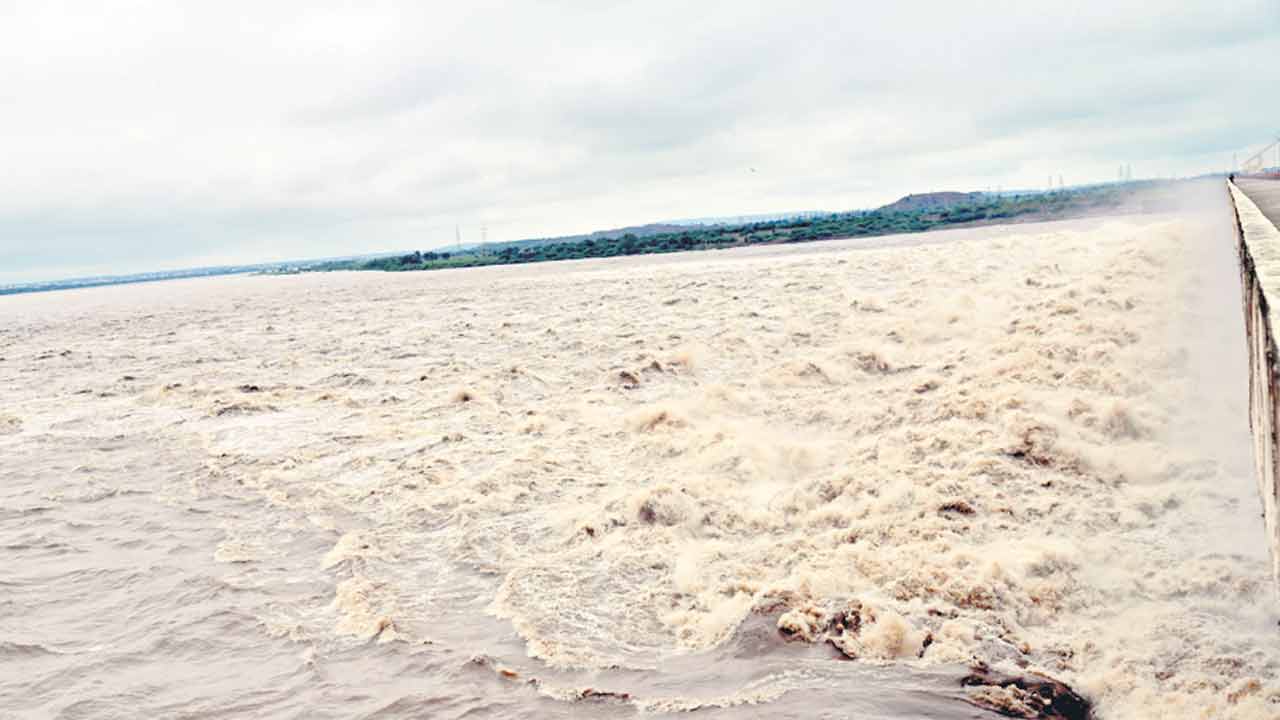 వరద టెన్షన్‌