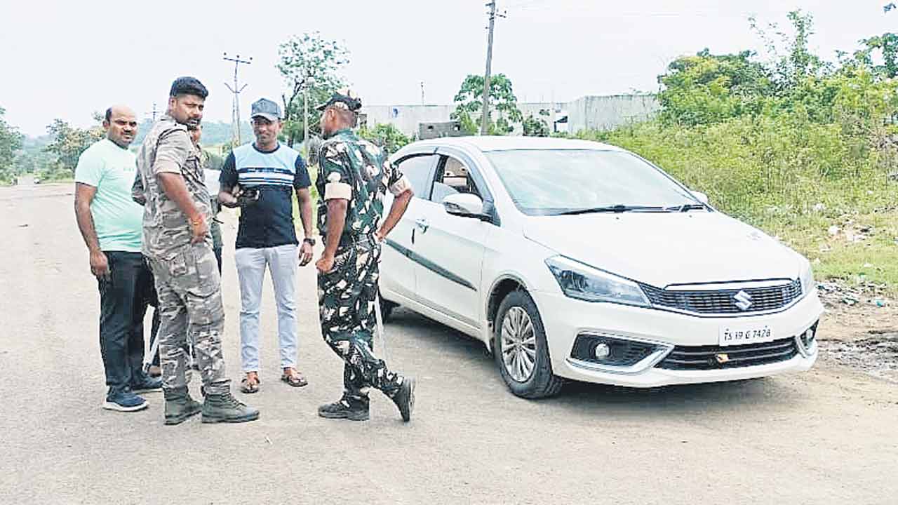 పోలీసు పహారాలో జైనూర్‌