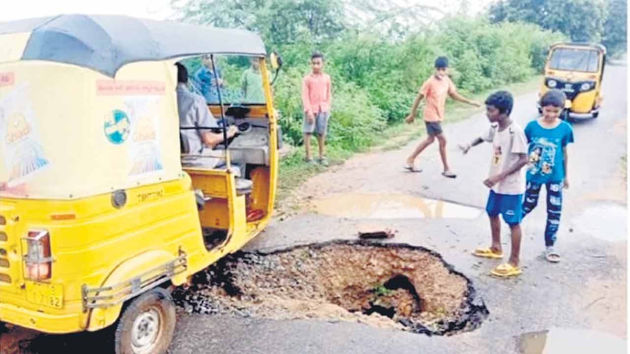 వదలని వాన.. పోటెత్తిన వరద