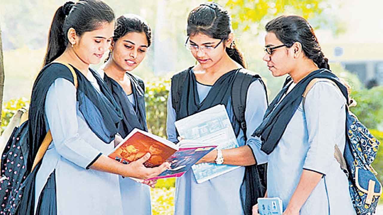 Telangana | పునాదుల్లేని స్కిల్‌ విద్య!