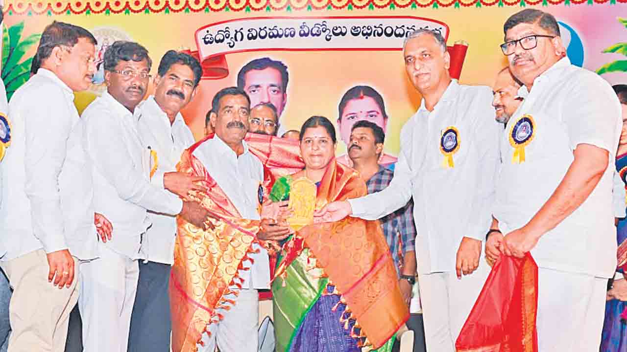 గురువులంటే కేసీఆర్‌కు ఎంతో గౌరవం