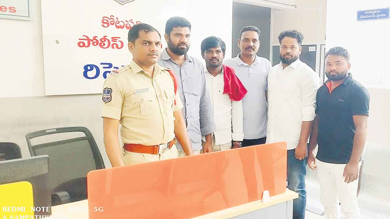 అక్రమ అరెస్టులపై ఆగ్రహం