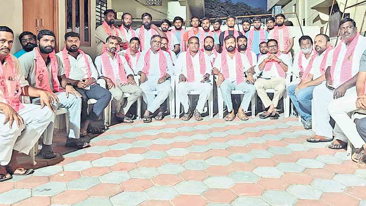 రెచ్చగొట్టే విధానాలు మానుకోవాలి