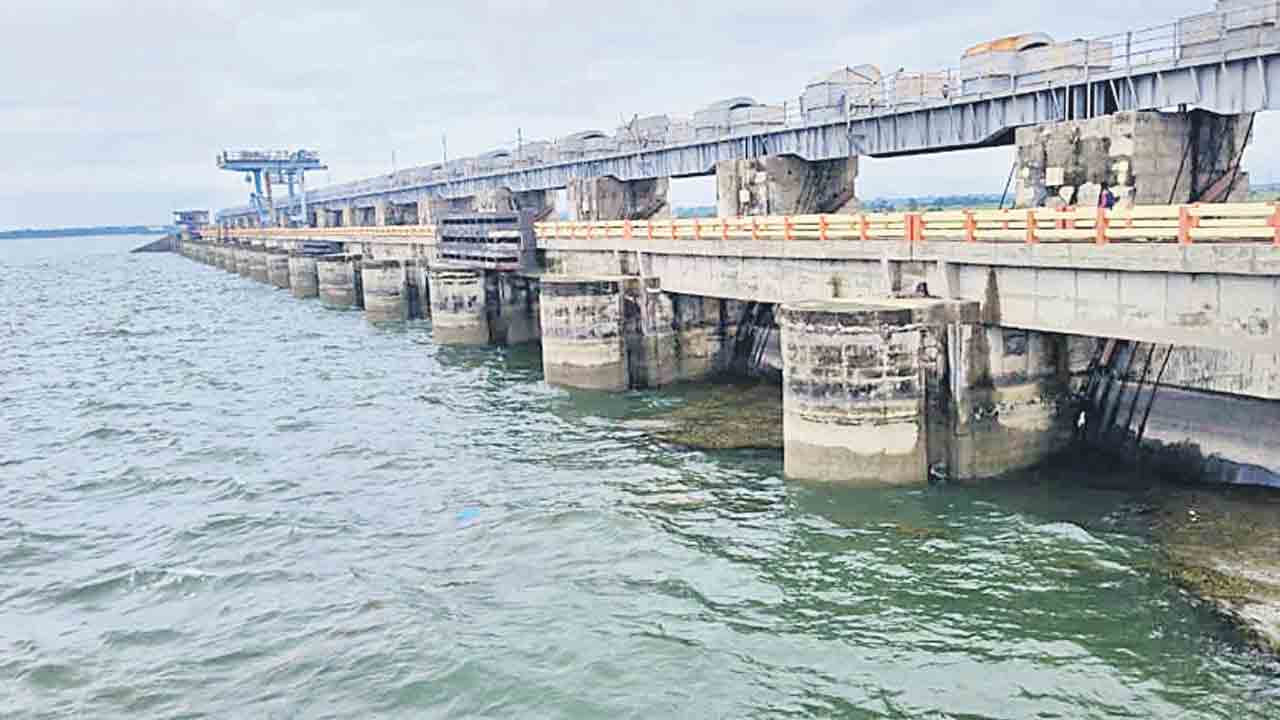 సింగూరుకు పోటెత్తిన వరద