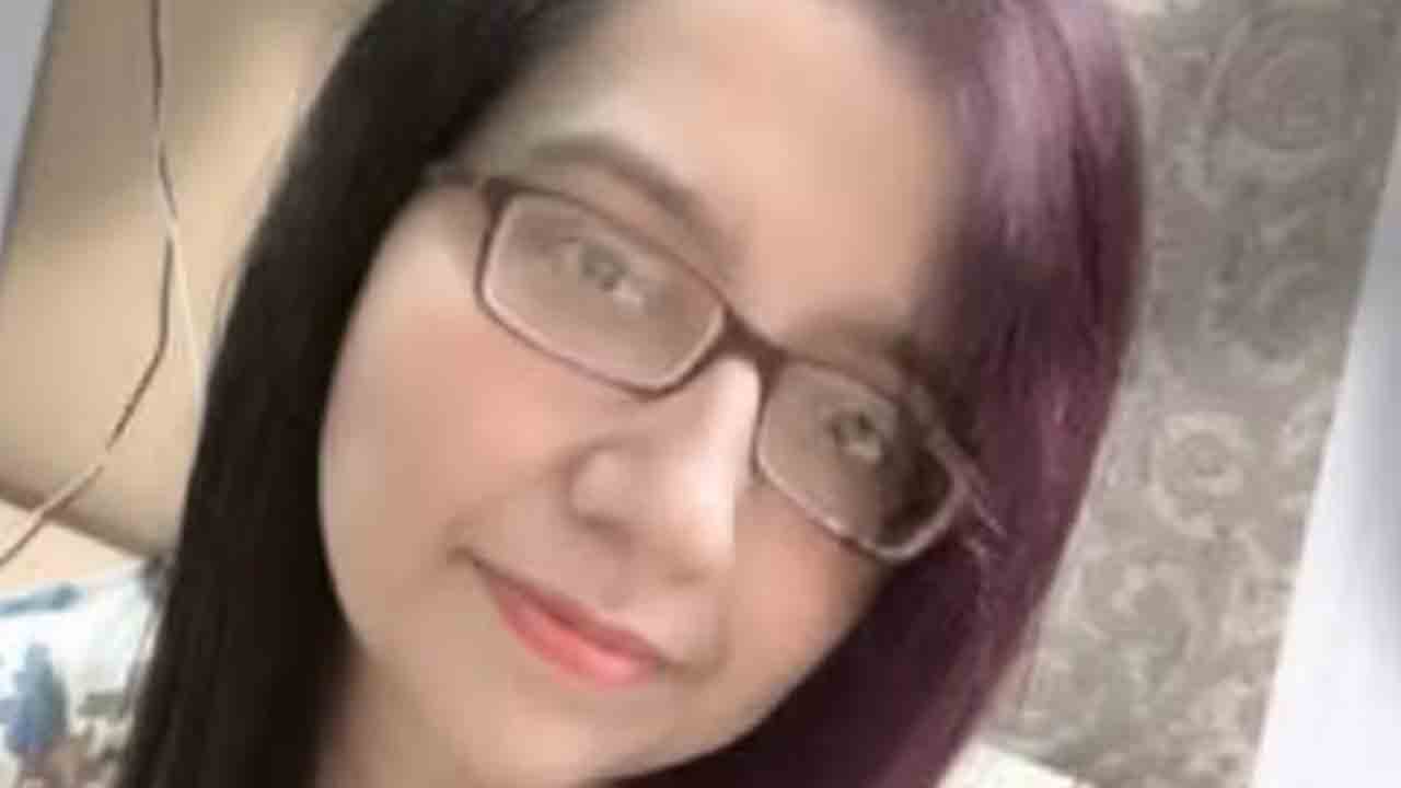 Bank staffer dies in office | బ్యాంకులో మహిళా ఉద్యోగిని మృతి.. పని ఒత్తిడికి బీజేపీ విధానాలే కారణమన్న అఖిలేష్‌