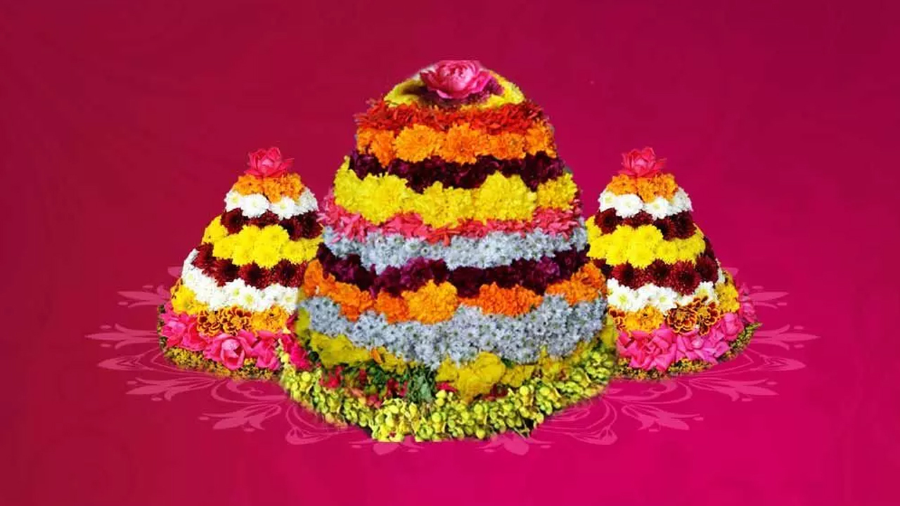 Bathukamma | పువ్వులనే దైవాలుగా పూజించే పండుగ.. మన బతుకమ్మ పండుగ.. ఇవీ విశేషాలు..!