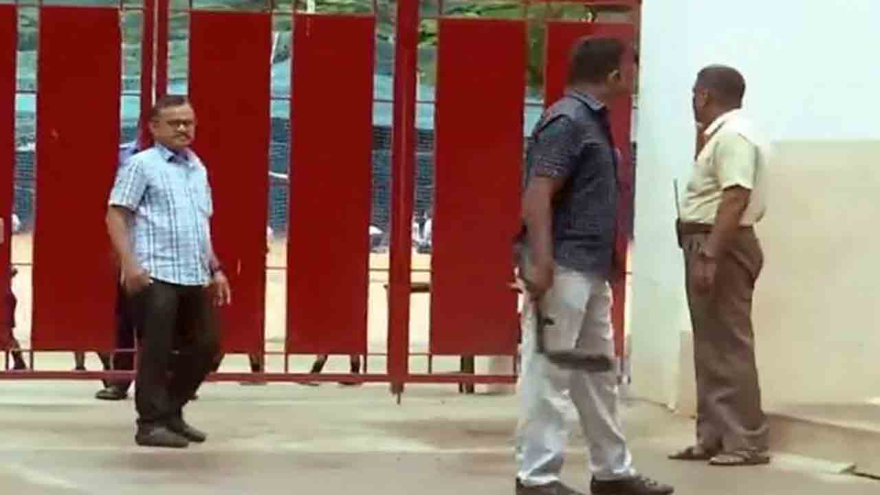 Bomb Threat | తమిళనాడులోని పలు పాఠశాలలకు బాంబు బెదిరింపులు