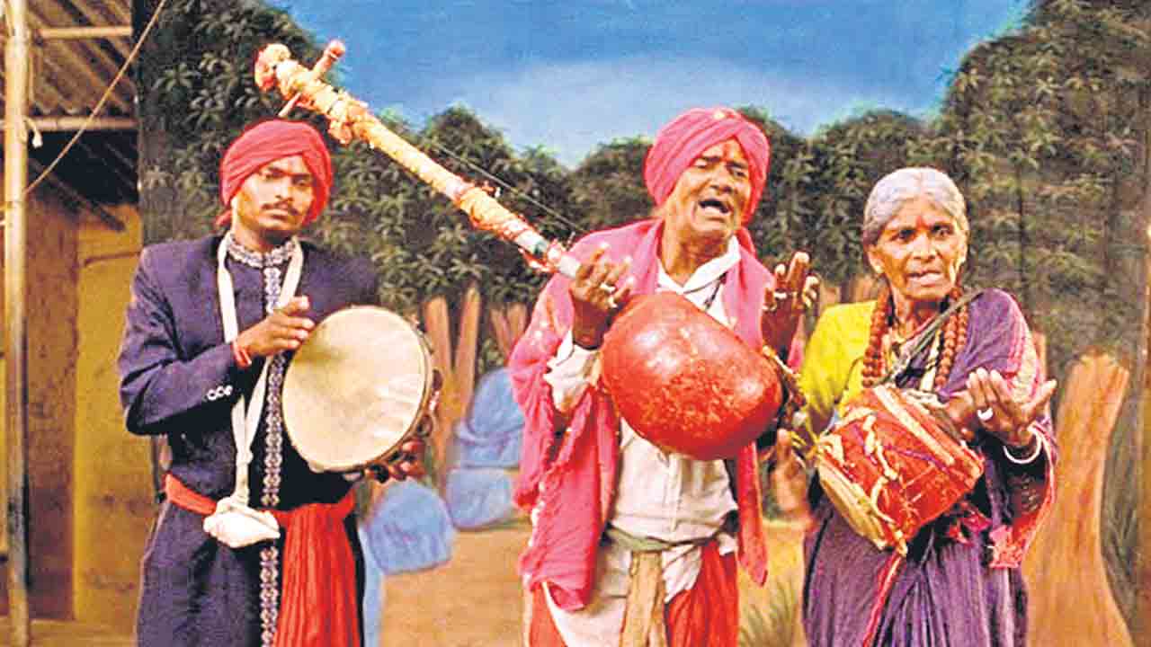 బుర్ర కథలపై కర్ర పెత్తనం