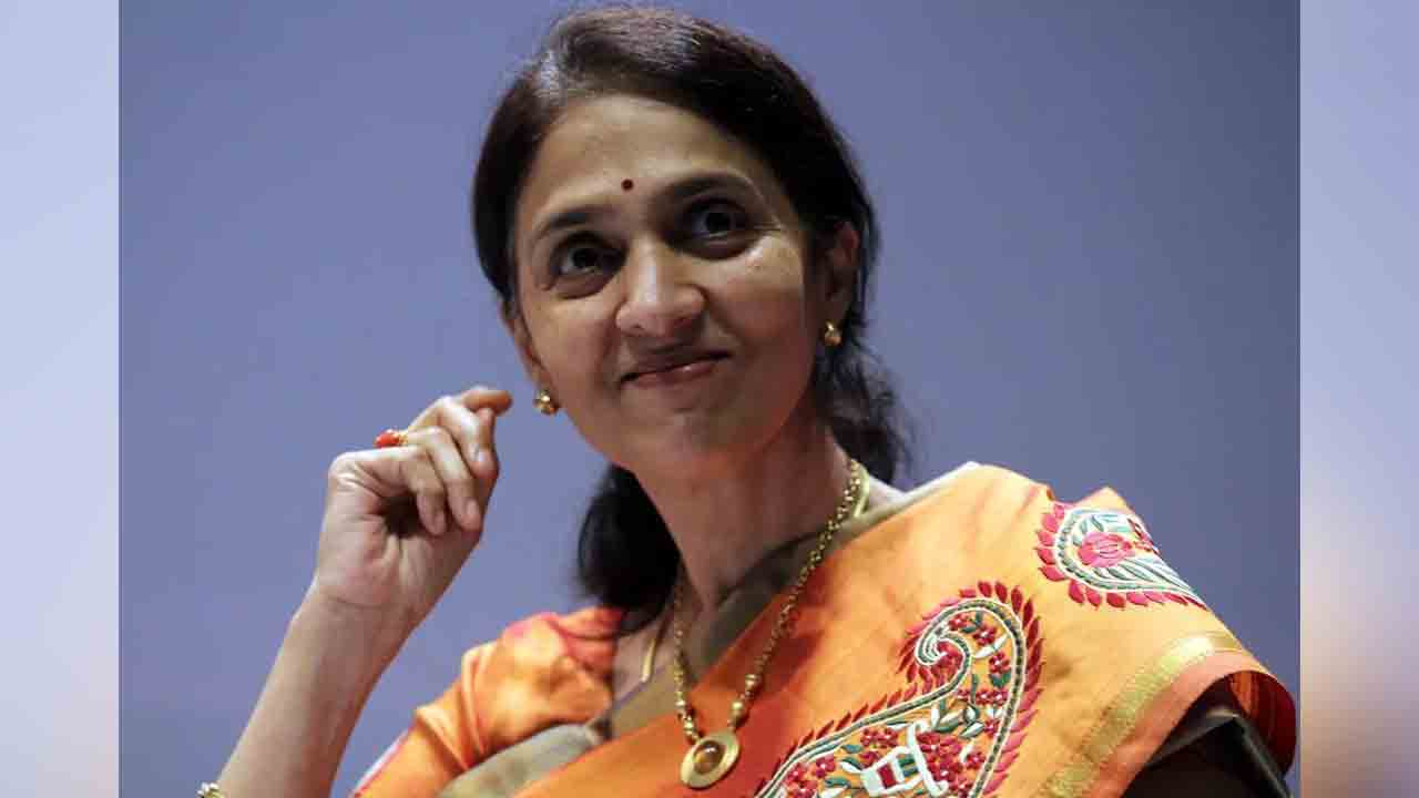 SEBI – NSE | ఎన్ఎస్ఈ కో లొకేషన్ కేసు.. మాజీ సీఈఓ చిత్ర రామకృష్ణకు సెబీ రిలీఫ్..!