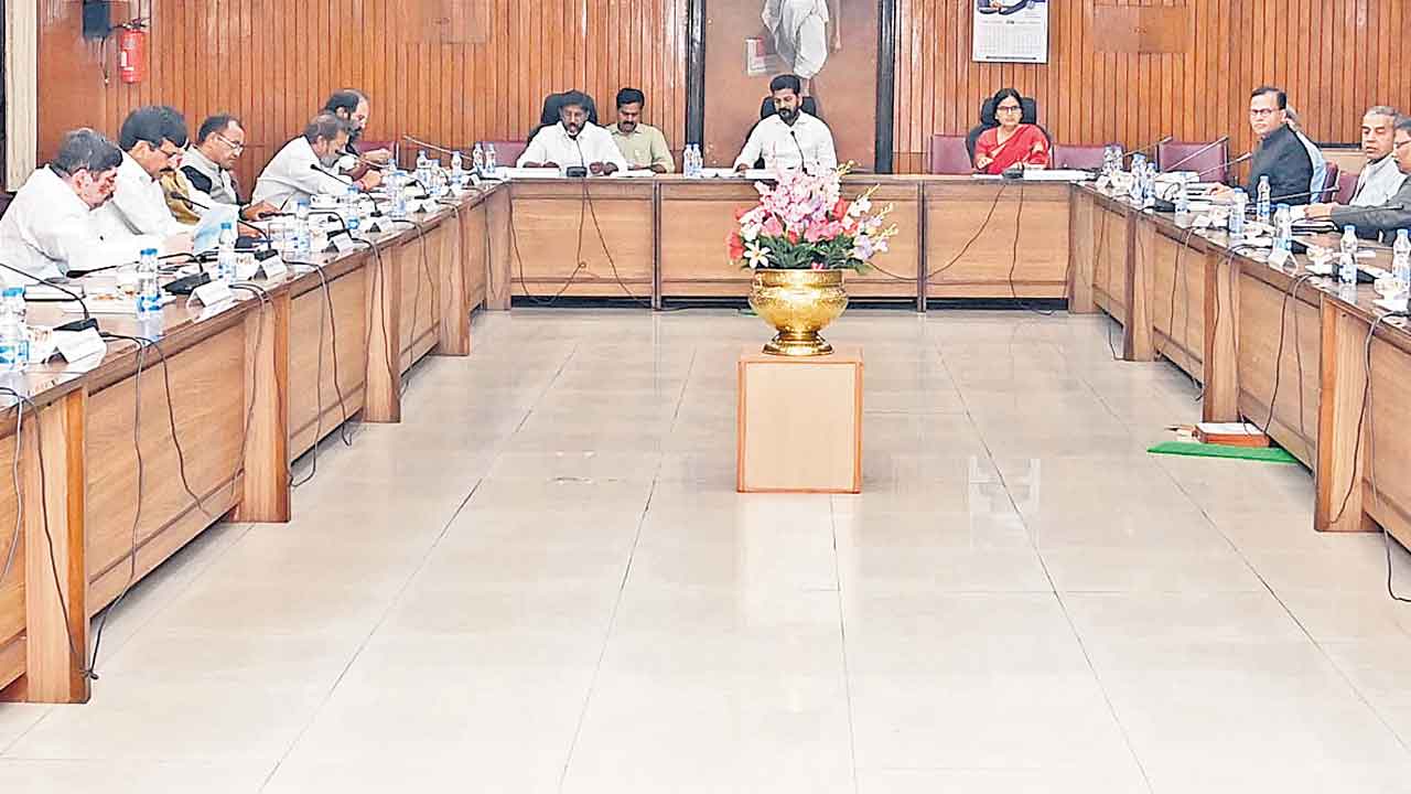 నిర్ణయాలు ఘనం.. అమలు మందగమనం