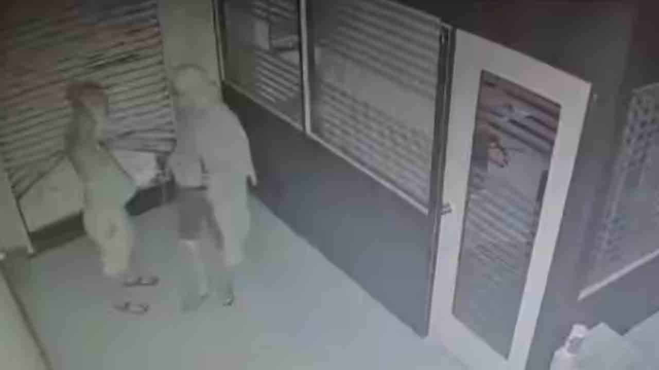 Underwear Gang | నాసిక్‌లో మరోసారి చెడ్డీ గ్యాంగ్‌ హల్‌చల్‌.. ఒకే రాత్రి ఆరు దుకాణాల్లో చోరీ