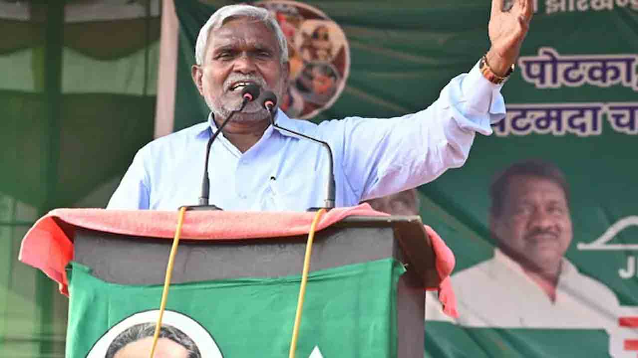 Champai Soren | భద్రతా వాహనాలను ఉపసంహరించారు.. నా ప్రాణాలకు ముప్పు: చంపై సోరెన్