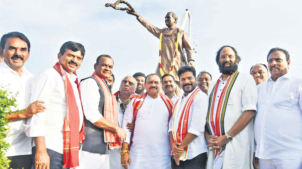 CM Revanth Reddy | కంప్యూటర్‌ను పుట్టించిందే రాజీవ్‌గాంధీ.. దేశానికి సెల్‌ఫోన్లు పరిచయం చేసిందీ ఆయనే: సీఎం రేవంత్‌ రెడ్డి