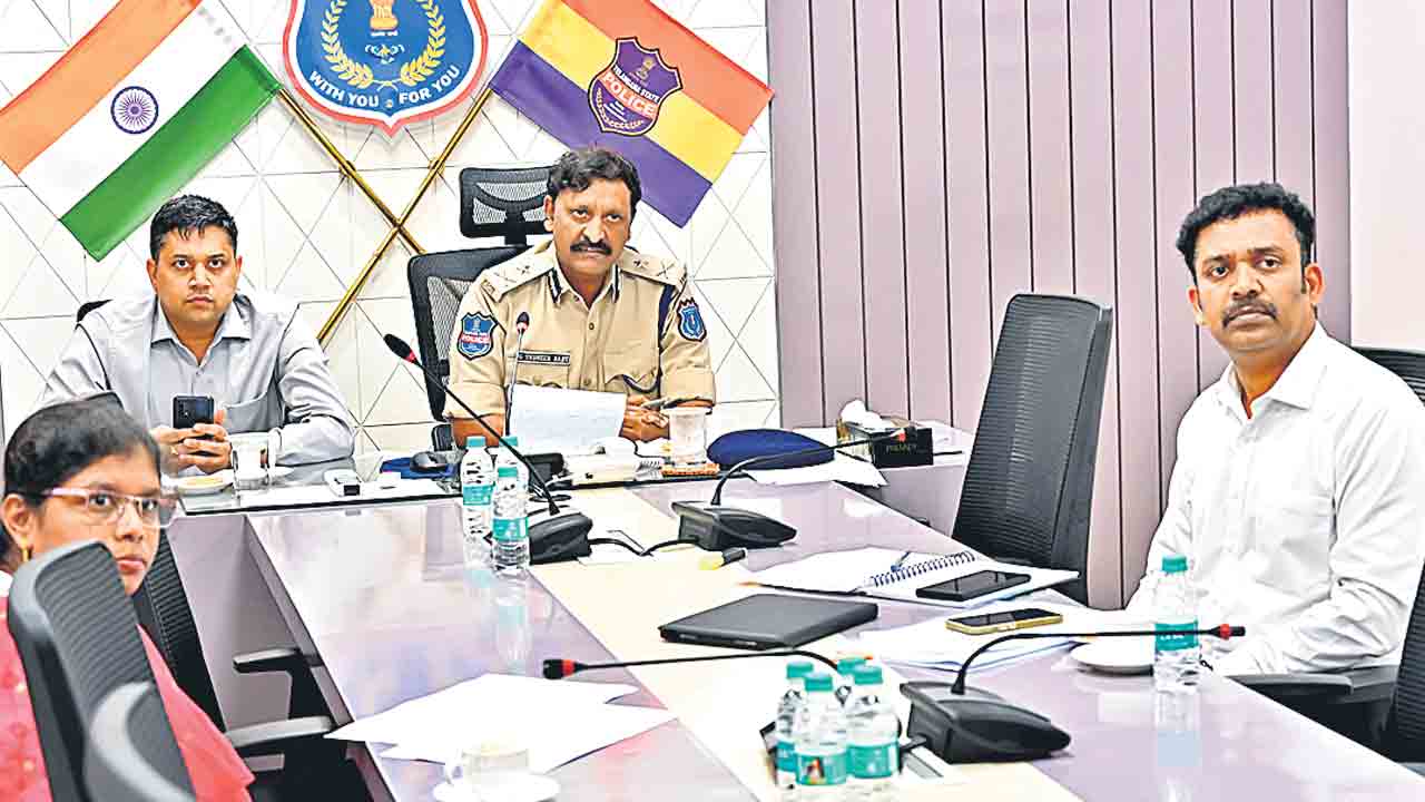 Heavy Rains | ప్రజలకు ఇబ్బందులు కలుగకుండా చూడండి.. సిబ్బందికి రాచకొండ, సైబరాబాద్‌ సీపీల సూచన