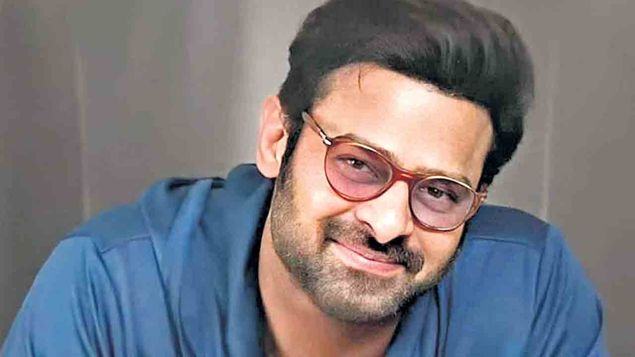 Spirit | స్పిరిట్‌ విలన్లుగా స్టార్‌ కపుల్స్‌?.. పవర్‌ఫుల్‌ పోలీస్‌గా ప్రభాస్‌!