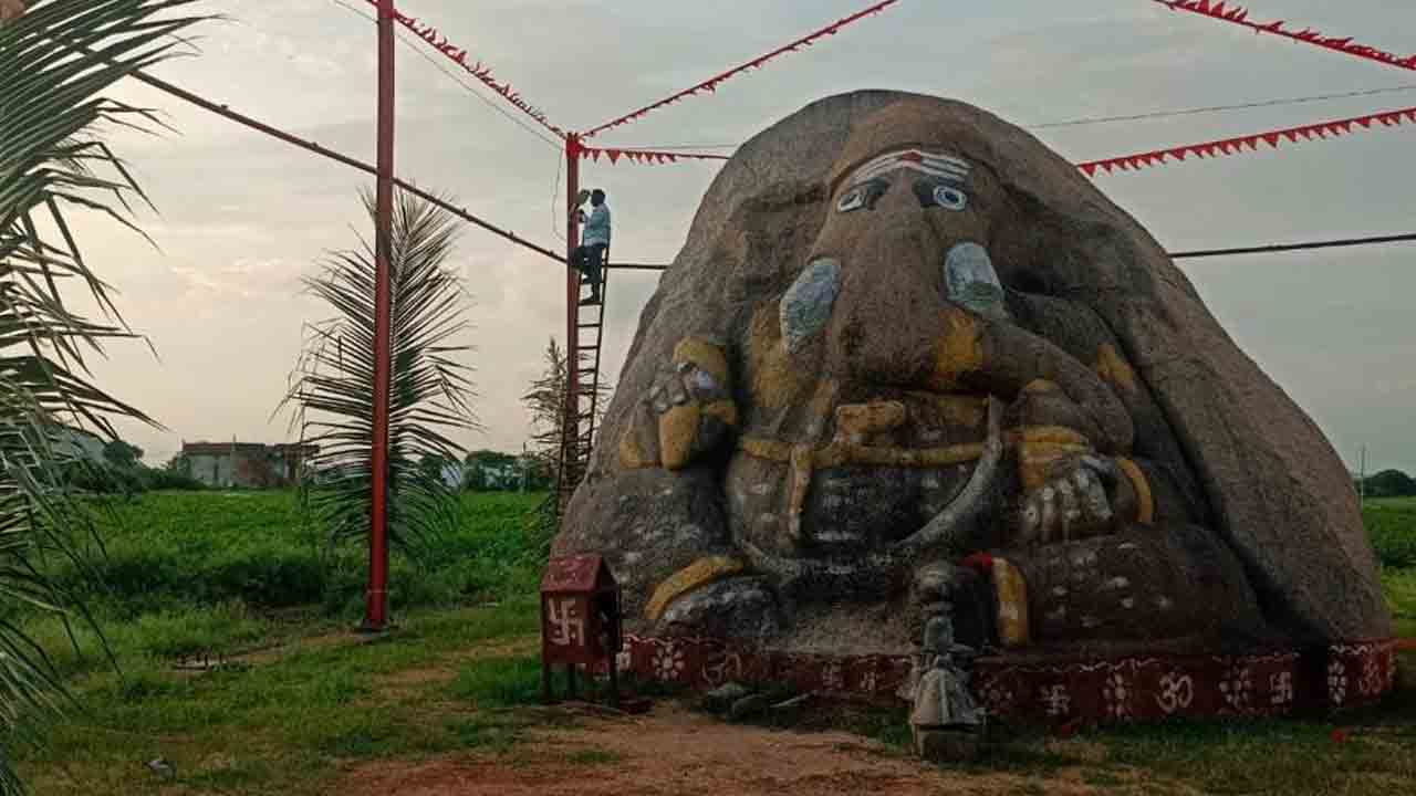 వినాయకా.. నీ విఘ్నాలు తొలగేనా..?
