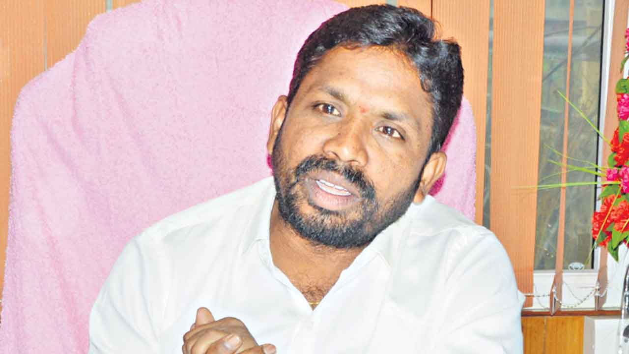 తెలంగాణ ఆత్మాభిమానంపై దెబ్బ