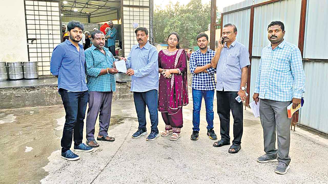 శ్రీ చైతన్య కాలేజీలో ఫుడ్‌ పాయిజన్‌?