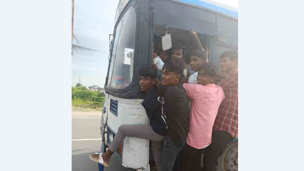 ప్రయాణం.. ప్రాణసంకటం