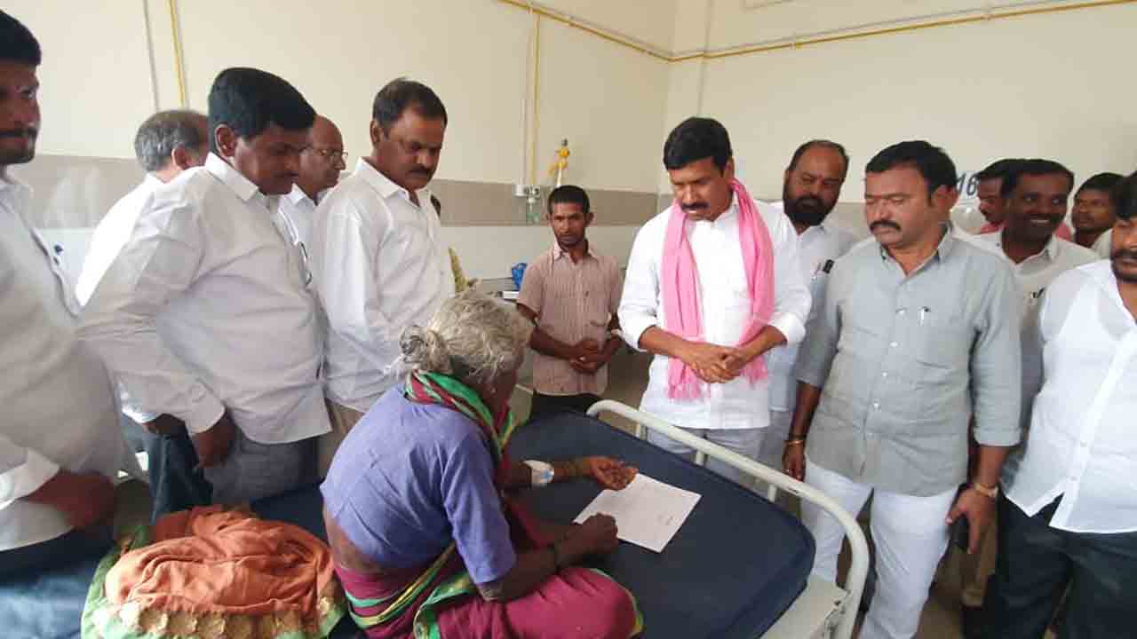 ప్రభుత్వ దవాఖానల్లో సౌకర్యాలేవీ?