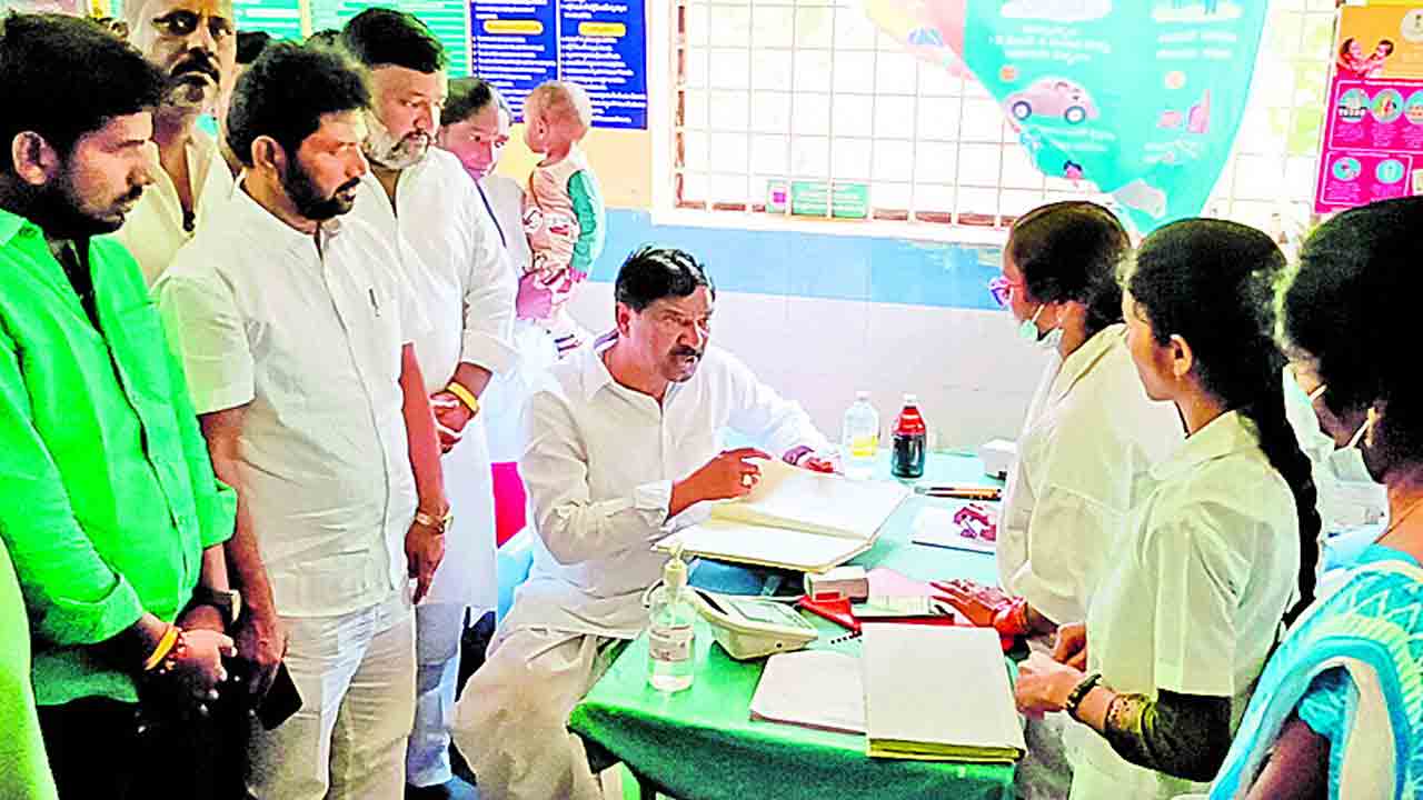 రాష్ట్రంలో వైద్య వ్యవస్థ అస్తవ్యస్తం