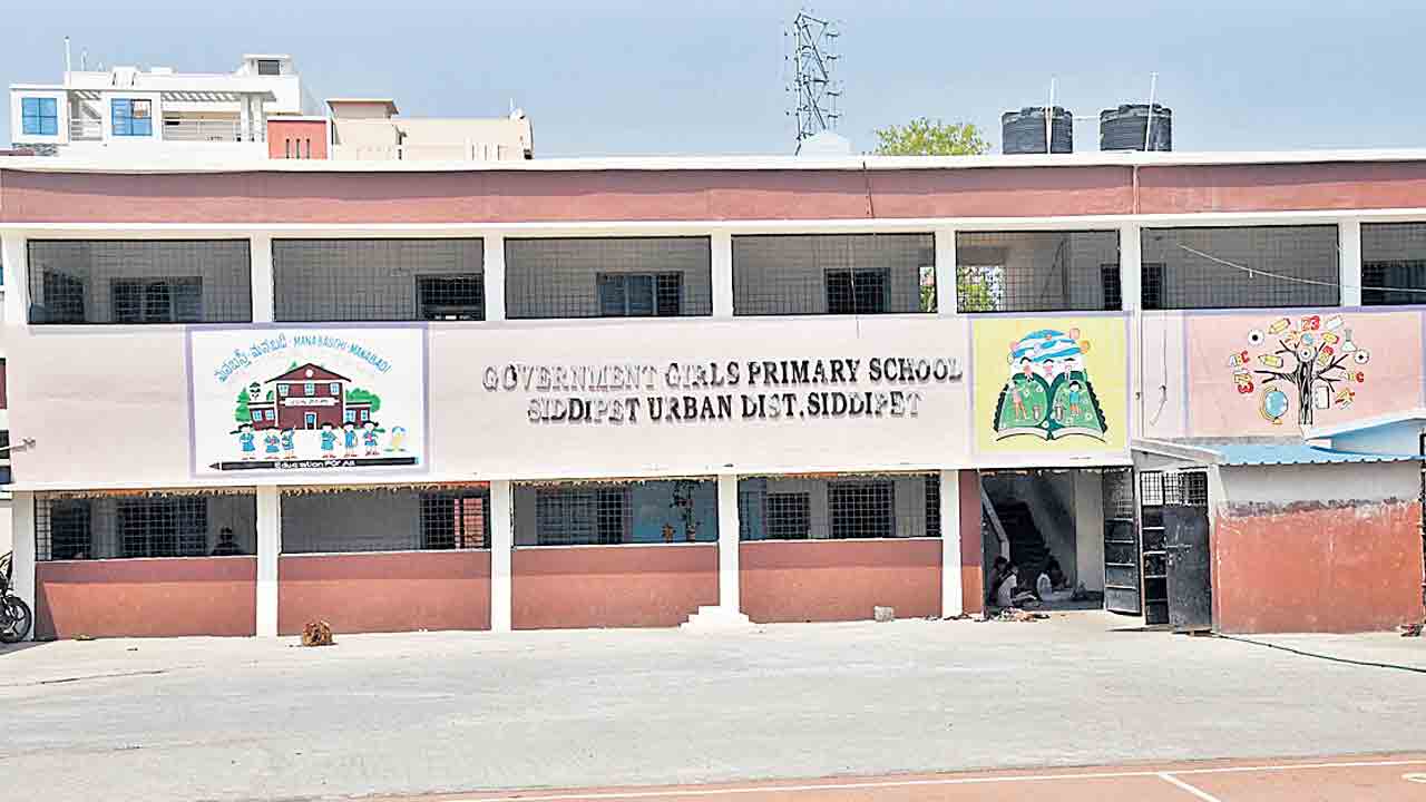 సమస్యల వలయంలో సర్కారు విద్య