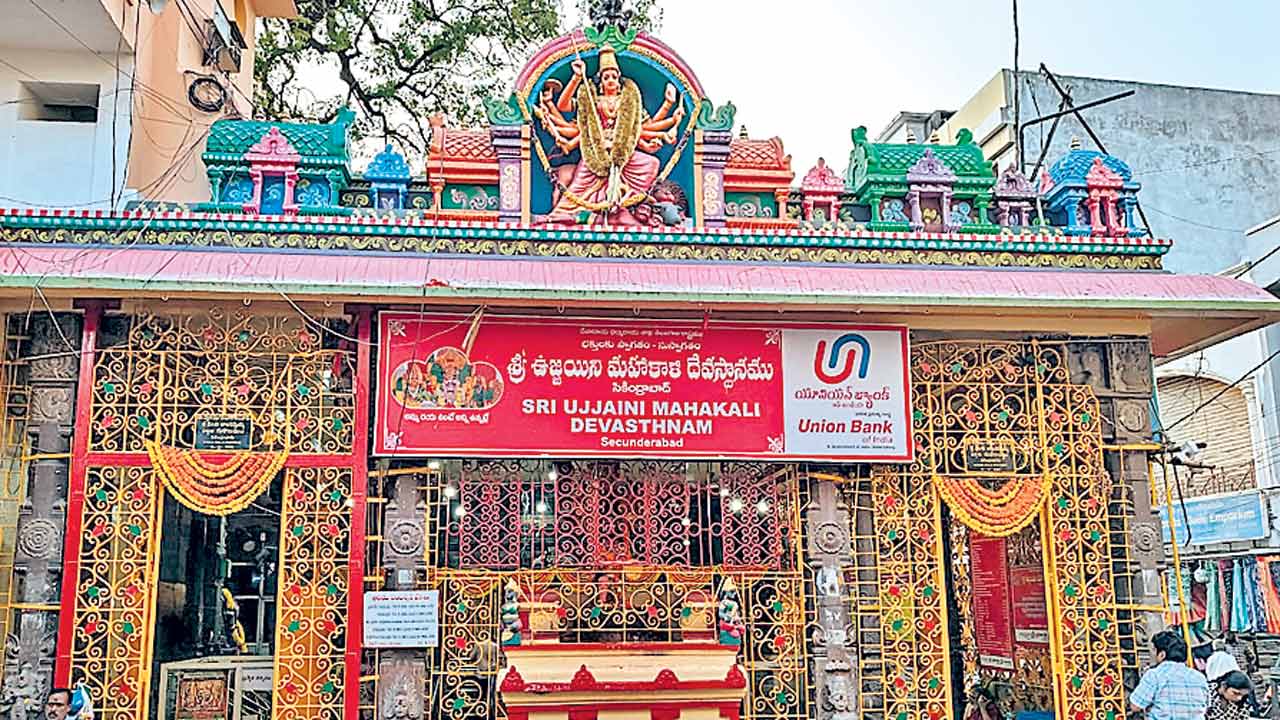 దేవాదాయ శాఖ ఆదాయానికి గండి!