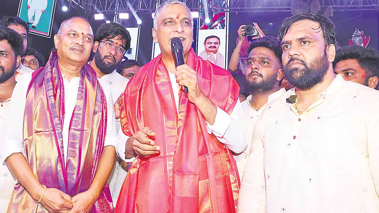 పదేండ్ల కేసీఆర్‌ పాలనలో.. అద్భుతమైన ప్రగతి సాధించాం