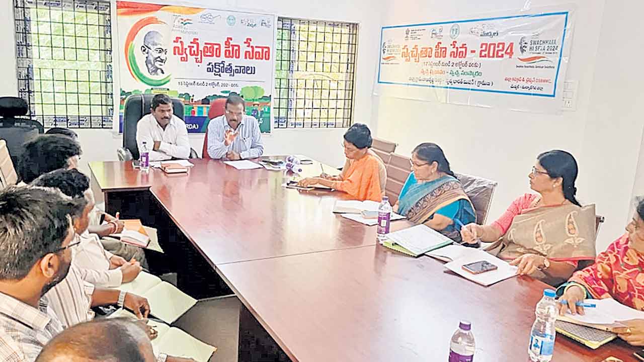 తడి,పొడిచెత్త నిర్వహణపై అవగాహన కల్పించాలి