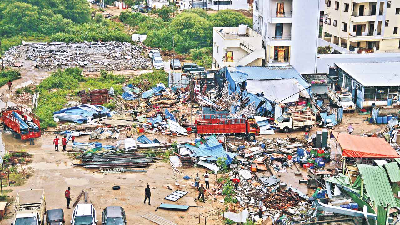 నల్లచెరువు బాధితుల గోడు వర్ణనాతీతం..