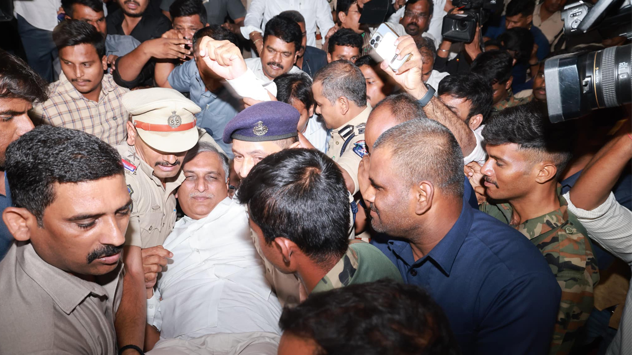 BRS Party | సైబరాబాద్‌ సీపీ కార్యాలయం వద్ద ఉద్రిక్తత.. హరీశ్‌రావు సహా బీఆర్‌ఎస్‌ నేతల అరెస్ట్‌