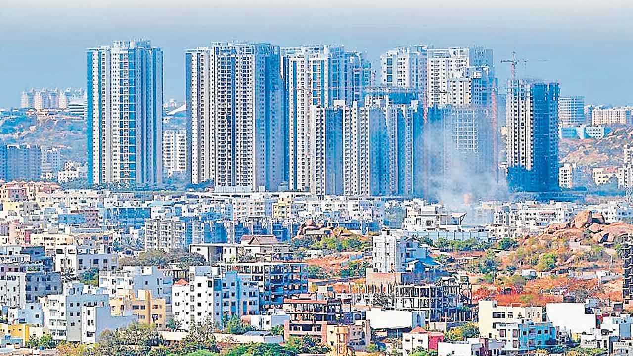 Hyderabad | హైదరాబాద్‌ రియల్‌ ఎస్టేట్‌ను చిదిమేయొద్దు!