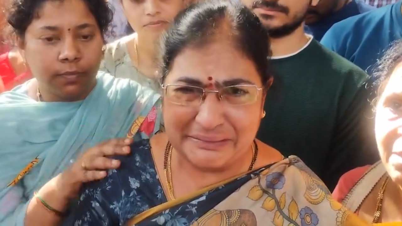 HYDRAA | పైసా పైసా కూడబెట్టి ఇల్లు కట్టుకున్నం.. కూలిపోతే తట్టుకునే శక్తి మాకు లేదు..