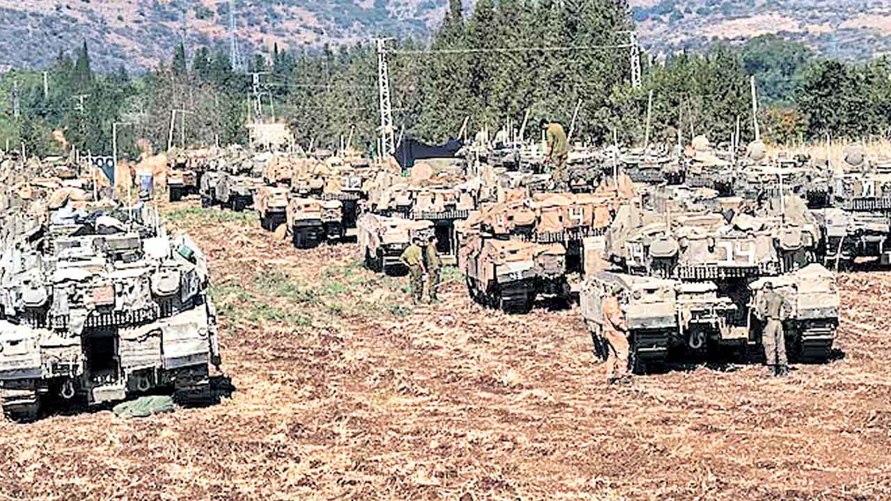 Israel Hezbollah War | లెబనాన్‌ సరిహద్దుకు యుద్ధట్యాంకులు.. భూతల దాడులకు ఇజ్రాయెల్‌ సిద్ధం