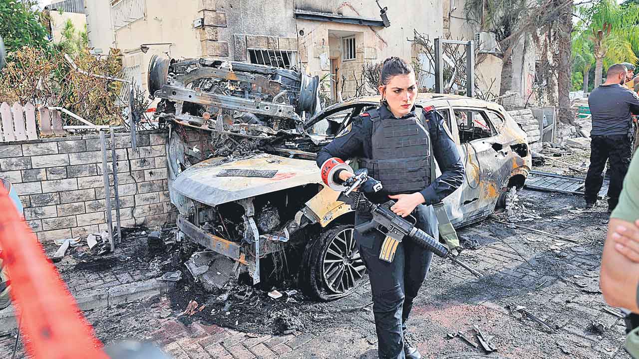 Israel Hezbollah War | ప్రజ్వలిస్తున్న ప్రతీకారం.. పరస్పర తీవ్రంగా దాడులతో ఇజ్రాయెల్‌, లెబనాన్‌లో ముదురుతున్న ఉద్రిక్తతలు