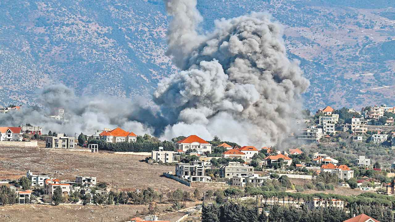 Israel  Hezbollah War | దాడులు ఉగ్ర రూపం.. మొస్సాద్‌ ఆఫీసుపైకి హెజ్బొల్లా బాలిస్టిక్‌ క్షిపణులు