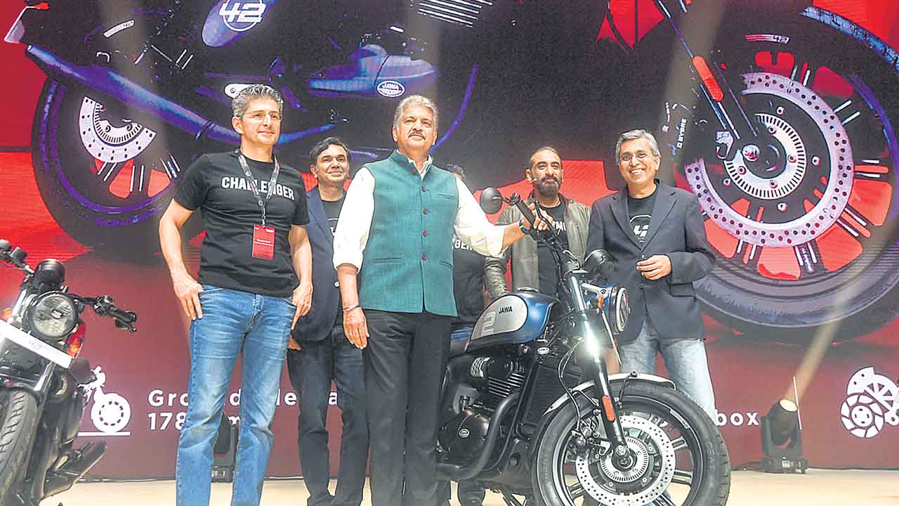 జావా నుంచి సరికొత్త బైకులు