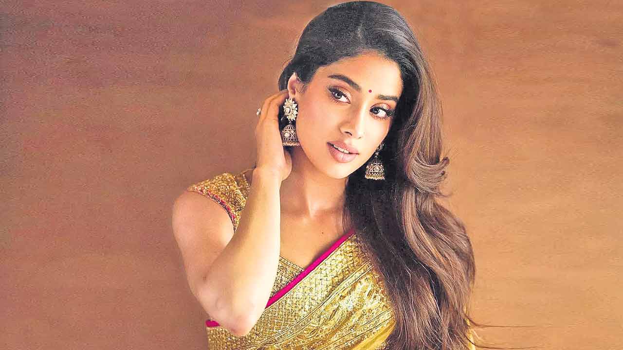 Janhvi Kapoor | జాన్వీకపూర్‌ టాలీవుడ్‌ ఎంట్రీకి అతనే కారణమంట!