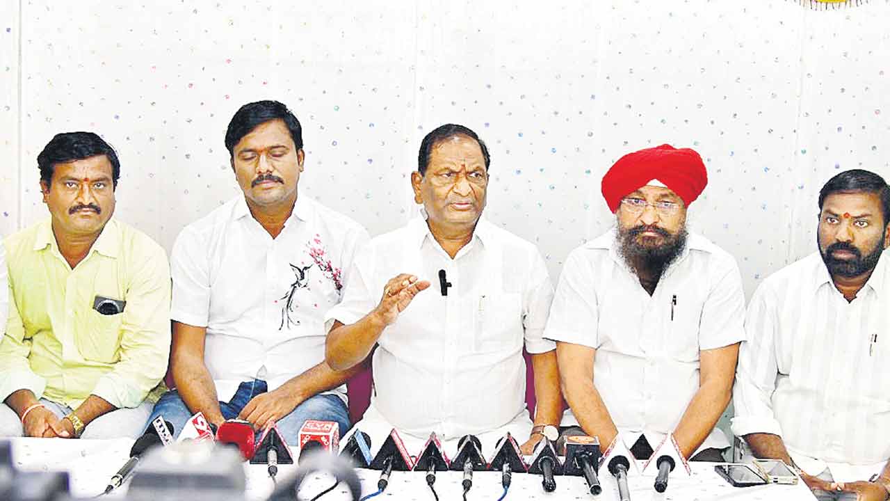 ఏం చేశారో చెప్పండి