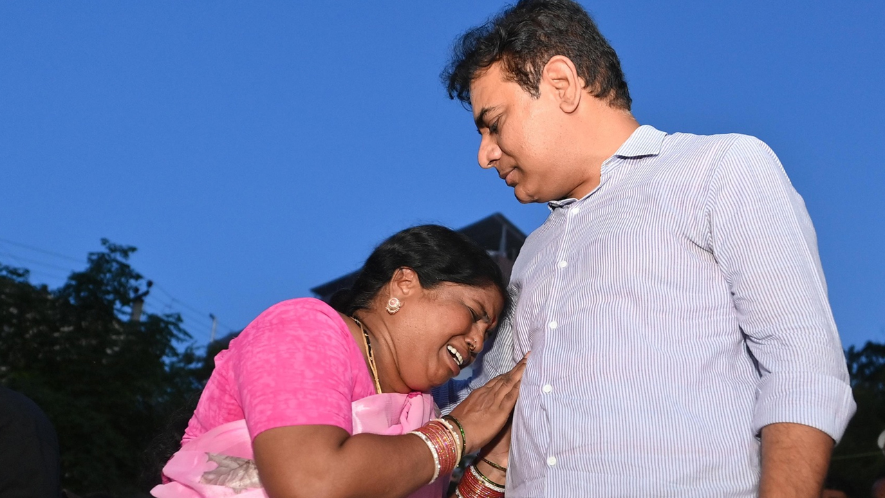 KTR | రేవంత్‌రెడ్డి అన్‌ఫిట్‌ సీఎం..! హైదర్‌నగర్‌లో మూసి బాధితులకు కేటీఆర్‌ భరోసా