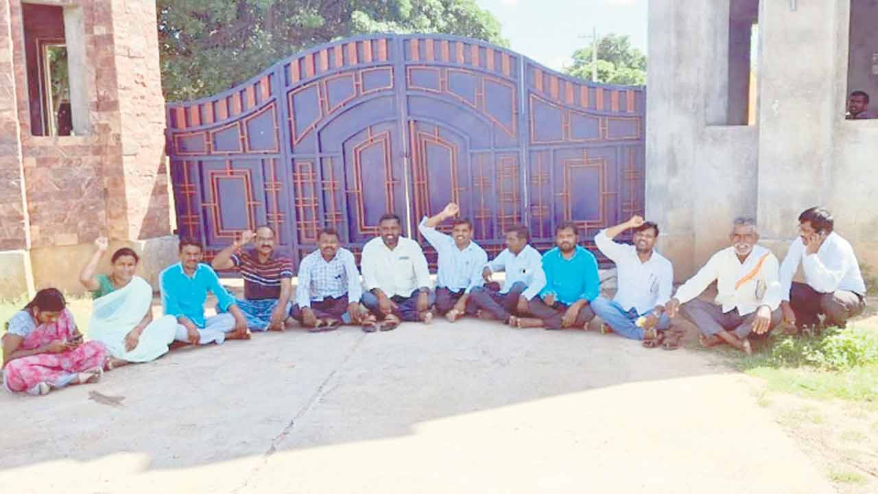 పేరుకే సైనిక్‌ శిక్షణ స్కూల్‌